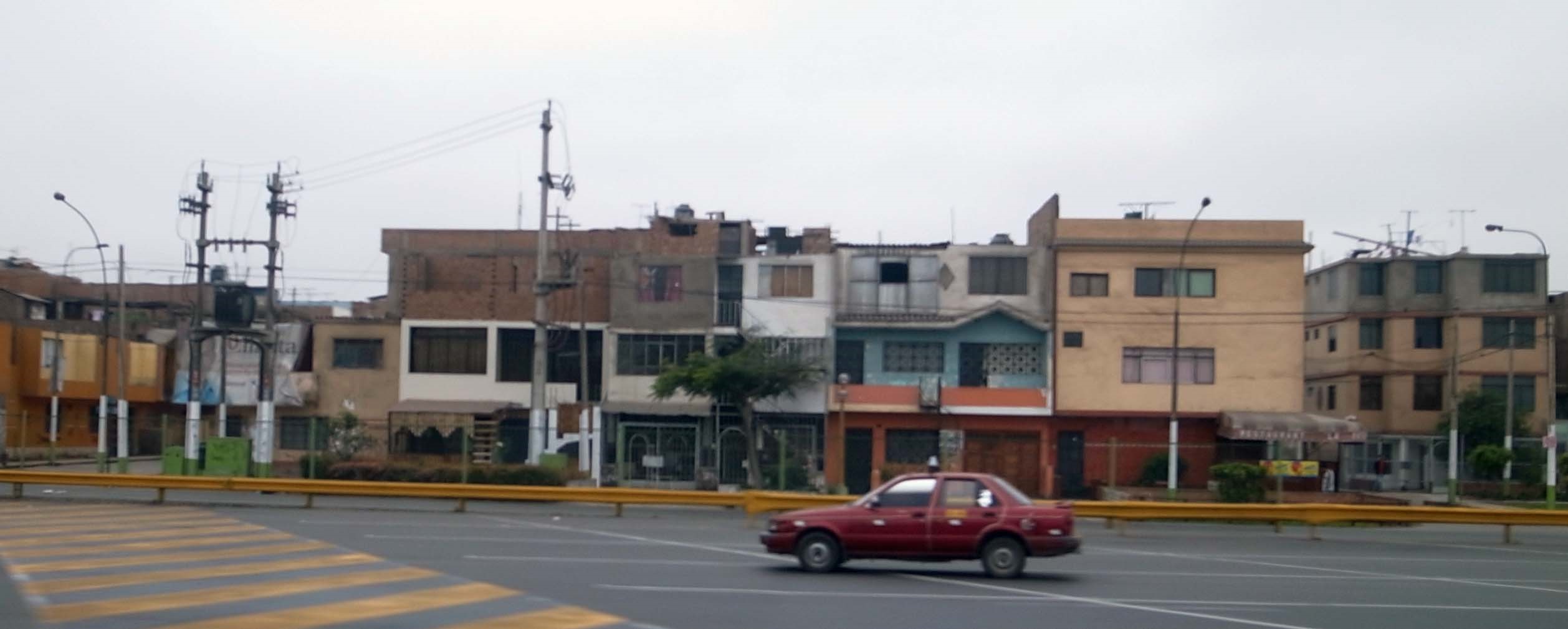 南米ペルーの建物には庇（ひさし）がない？ ～太陽の恵みを活かす建築デザイン～